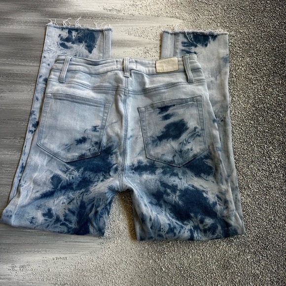 PAIGE Light Blue Denim - Picture 7 of 11